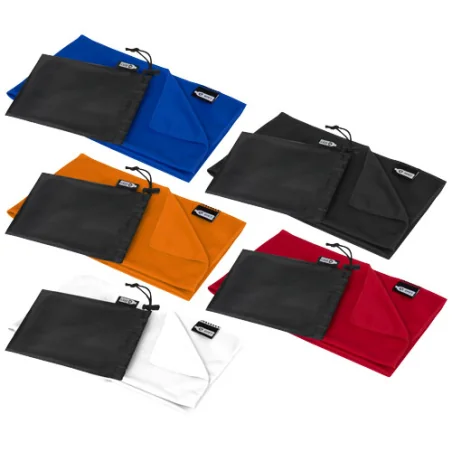 Serviette de sport personnalisée rafraîchissante en PET recyclé Raquel avec pochette