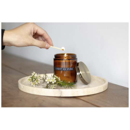 Bougie personnalisable parfum bois de cèdre avec pochon - Wellmark Bougie personnalisable parfum bois de cèdre avec pochon - Wellmark