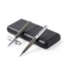 Set personnalisable stylo et roller avec étui en similicuir intérieur en antelin blanc - Encre bleue Set personnalisable stylo et roller avec étui en similicuir intérieur en antelin blanc - Encre bleue