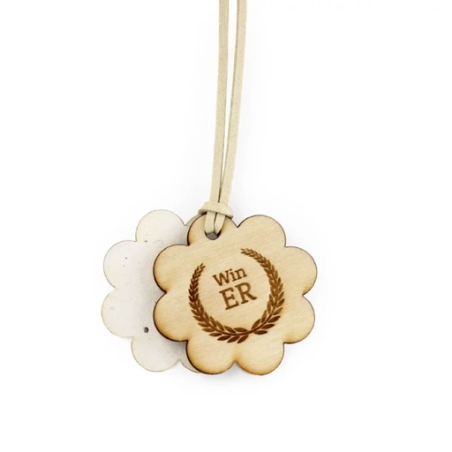 Médaille personnalisable à planter découpe spéciale