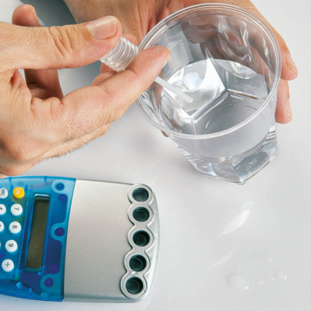Calculatrice personnalisable à 8 chiffres alimentée à l'eau - Ozone Calculatrice personnalisable à 8 chiffres alimentée à l'eau - Ozone