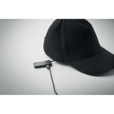 Casquette publicitaire en coton 200 g/m2 avec LED dans la visière 5 pans - LUZCAP Casquette publicitaire en coton 200 g/m2 avec LED dans la visière 5 pans - LUZCAP