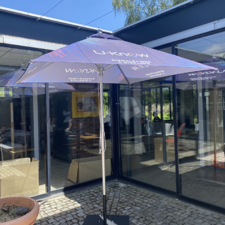 Parasol personnalisable carré 3 x 3m en aluminium