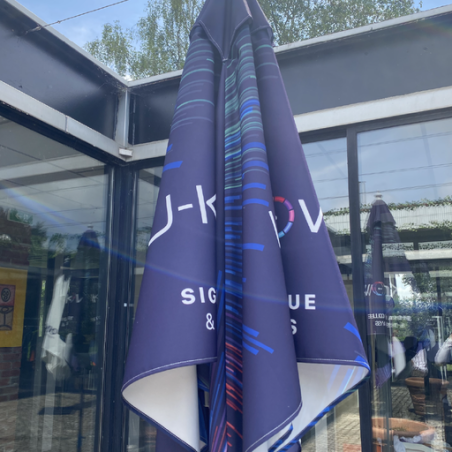 Parasol personnalisable carré 3 x 3m en aluminium