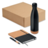 Coffret cadeau personnalisable 3 pièces (Gourde en acier inoxydable 500ml, Carnet 15 en RPET et liège, stylo à bille en aluminiu Coffret cadeau personnalisable 3 pièces (Gourde en acier inoxydable 500ml, Carnet 15 en RPET et liège, stylo à bille en aluminiu