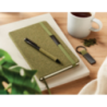 Coffret cadeau personnalisé 3 pièces (Carnet A5 à couverture rigide en papier recyclé, stylo à bille en métal, porte clé)certifi Coffret cadeau personnalisé 3 pièces (Carnet A5 à couverture rigide en papier recyclé, stylo à bille en métal, porte clé)certifi