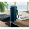 Gobelet personnalisable double paroi isotherme en acier inoxydable recyclé avec couvercle en plastique et sangle de transport en Gobelet personnalisable double paroi isotherme en acier inoxydable recyclé avec couvercle en plastique et sangle de transport en