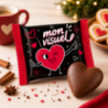 Coeur en pain d'épice personnalisable enrobée de chocolat noir et fourrée à l'abricot Coeur en pain d'épice personnalisable enrobée de chocolat noir et fourrée à l'abricot