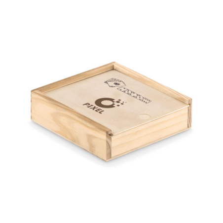 Set de jeu en bois personnalisable avec 5 dès et un jeu de 54 cartes