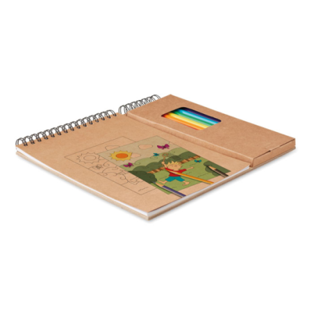 Set de coloriage personnalisable avec bloc de 24 page et 8 crayons de couleurs