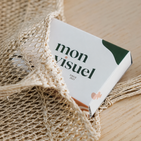 Étui personnalisable en carton avec 4 mouchoirs en papier biodégradable - Made in Europe