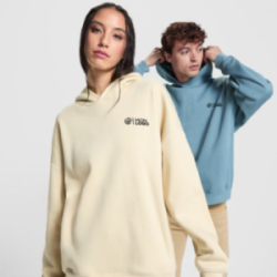 Sweat à capuche...