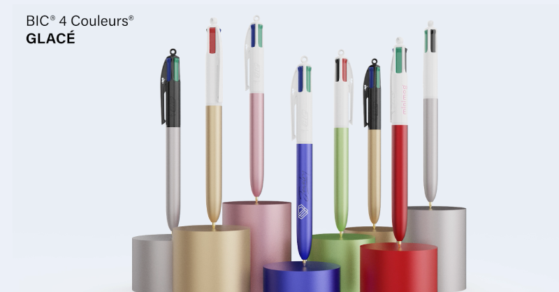 Photo du stylo bic 4 couleurs "Glacé" personnalisable avec votre logo. Le corps du stylo est glamour et original 